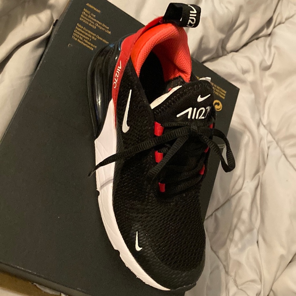 Boys Nike Air270 size 2.5